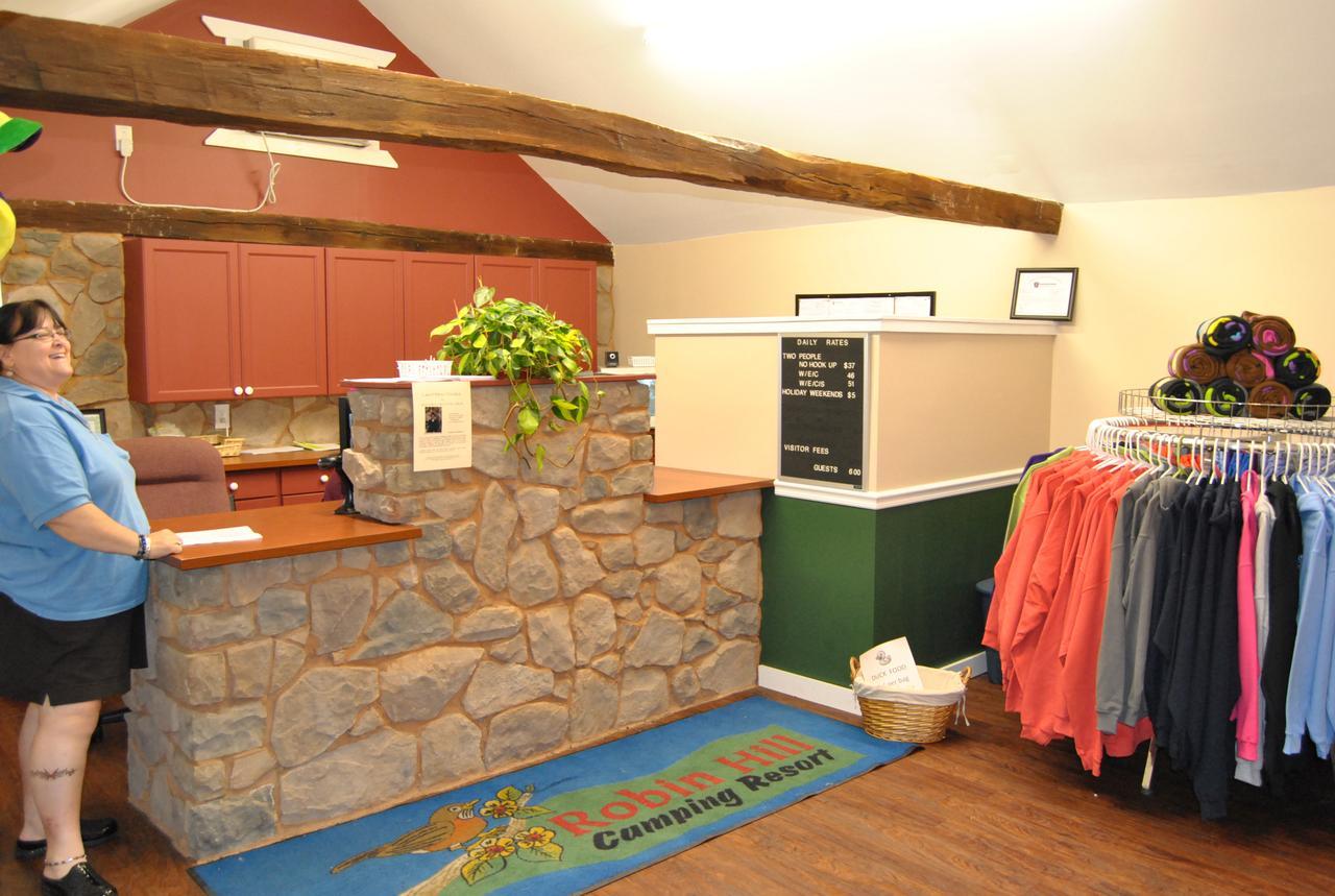 Robin Hill Camping Resort One-Bedroom Cottage 8 Lenhartsville Exterior foto